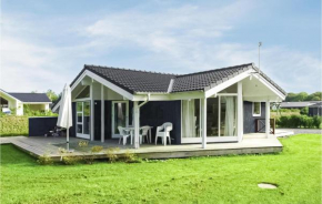 2 Bedroom Nice Home In Juelsminde Sønderby